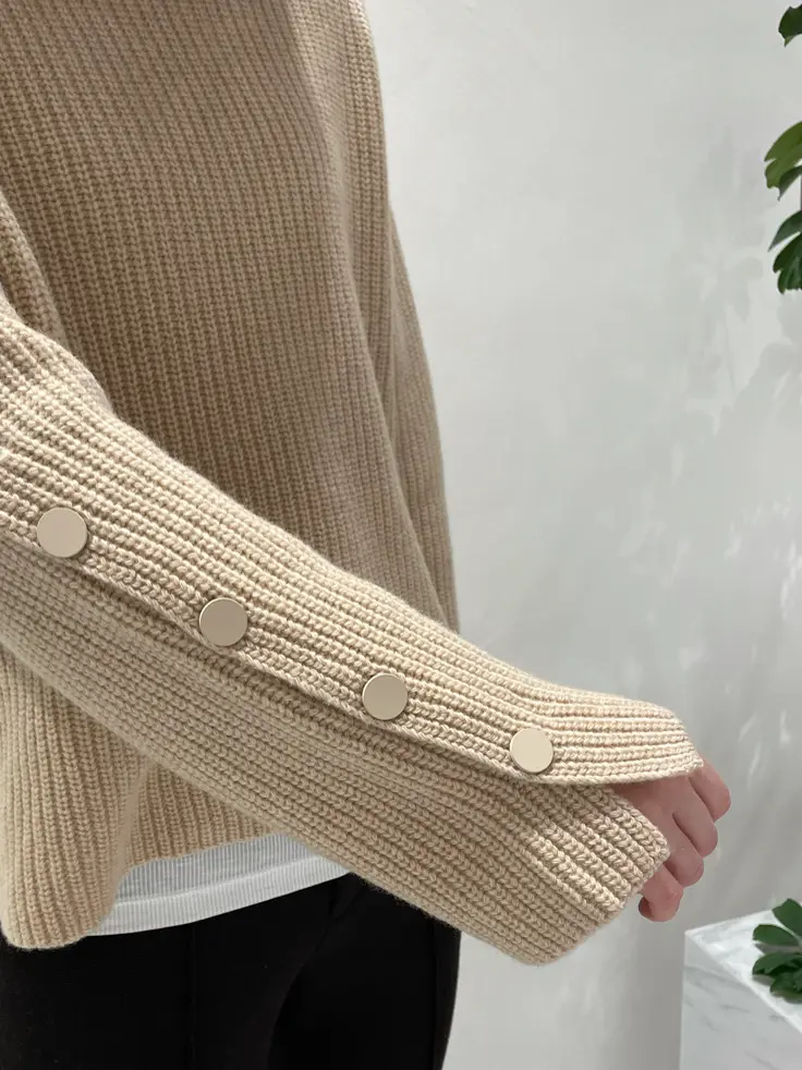 BEIGE， 小泉 コーディネート画像