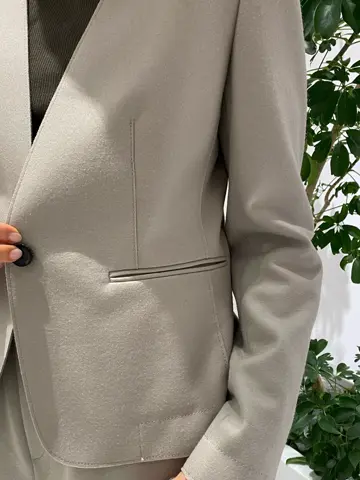 BEIGE， R.A コーディネート画像