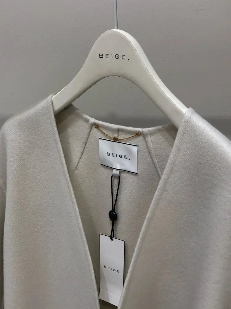 BEIGE， 藤木 コーディネート画像