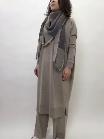 BEIGE， 宮坂 コーディネート画像