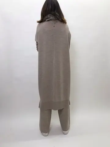 BEIGE， 宮坂 コーディネート画像