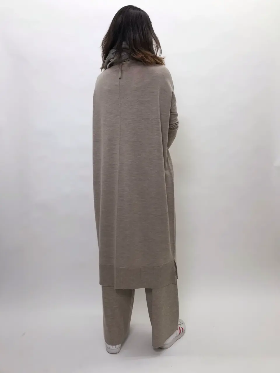 BEIGE， 宮坂 コーディネート画像