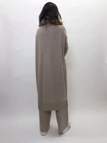 BEIGE， 宮坂 コーディネート画像