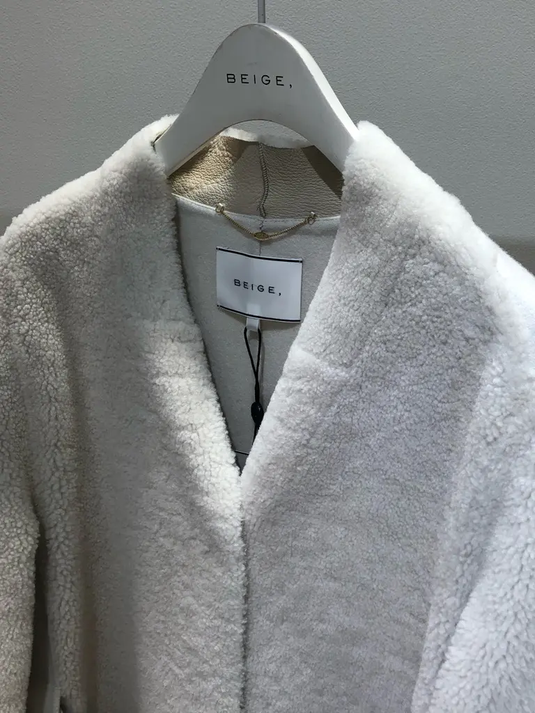 BEIGE， 藤木 コーディネート画像