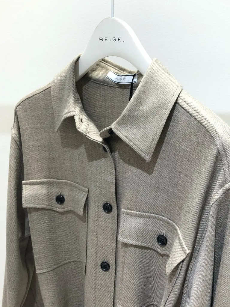 BEIGE， 藤木 コーディネート画像