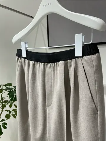 BEIGE， 小泉 コーディネート画像