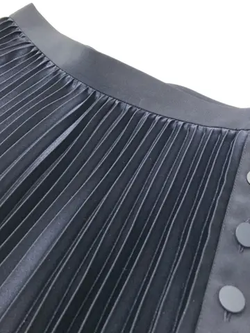 BEIGE， 藤木 コーディネート画像