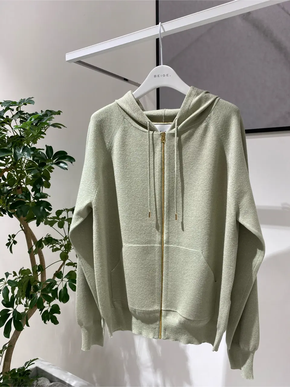 BEIGE， R.A コーディネート画像