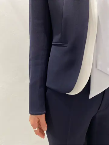 BEIGE， R.A コーディネート画像