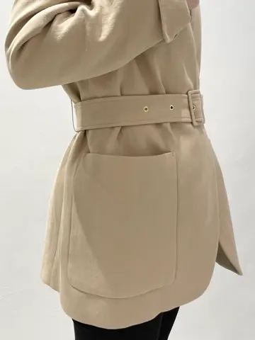 BEIGE， 小泉 コーディネート画像