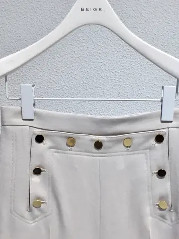 BEIGE， スタッフ コーディネート画像