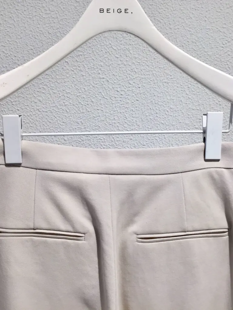 BEIGE， スタッフ コーディネート画像