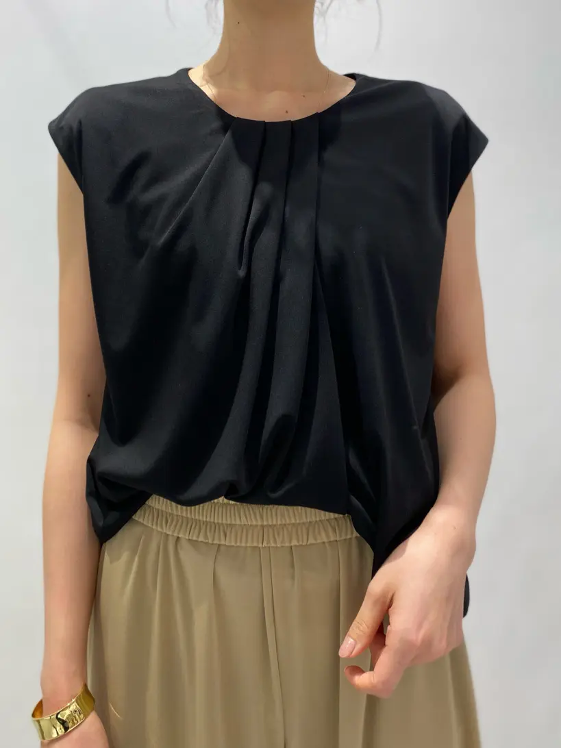 BEIGE， R.A コーディネート画像