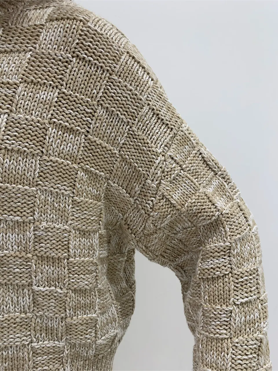 BEIGE， アライ コーディネート画像