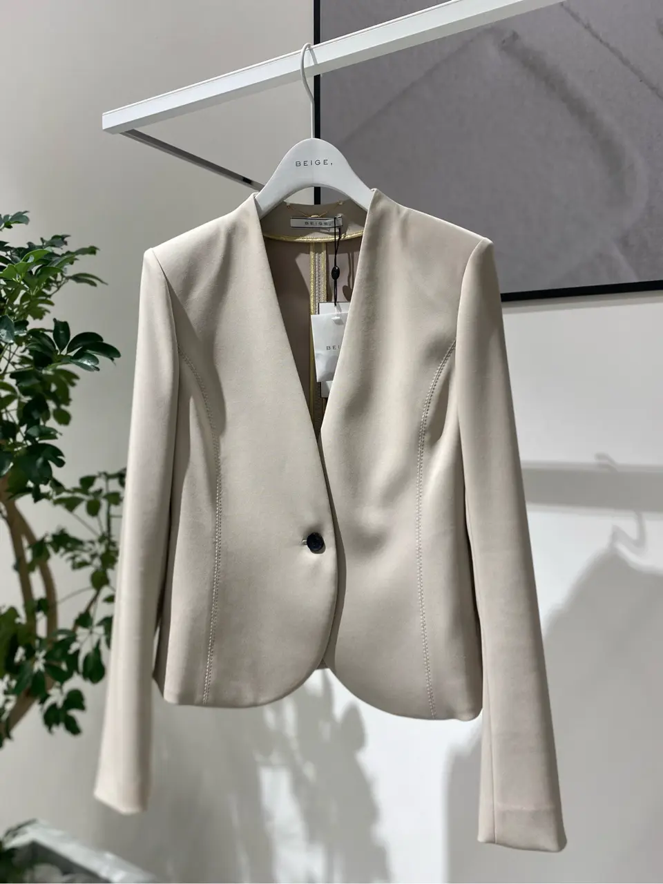 BEIGE， R.A コーディネート画像