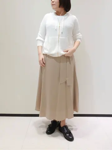 BEIGE， 藤木 コーディネート画像