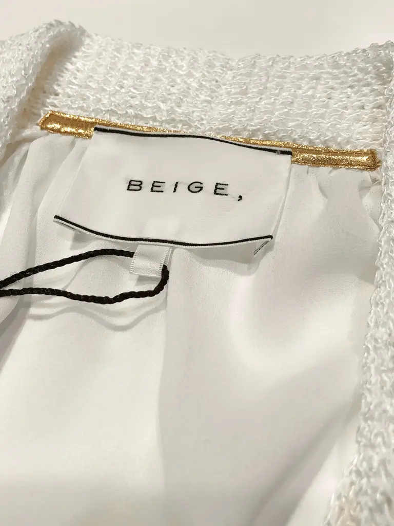 BEIGE， 藤木 コーディネート画像