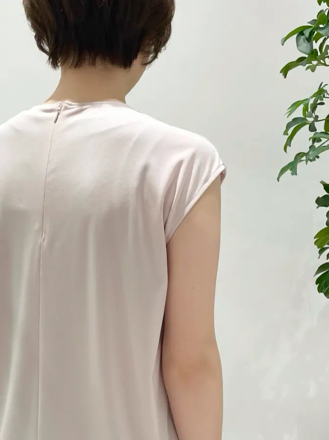 BEIGE， 小泉 コーディネート画像