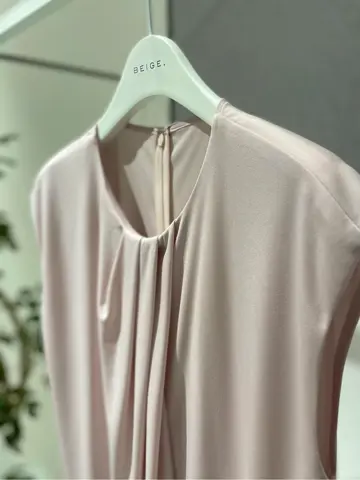 BEIGE， 小泉 コーディネート画像