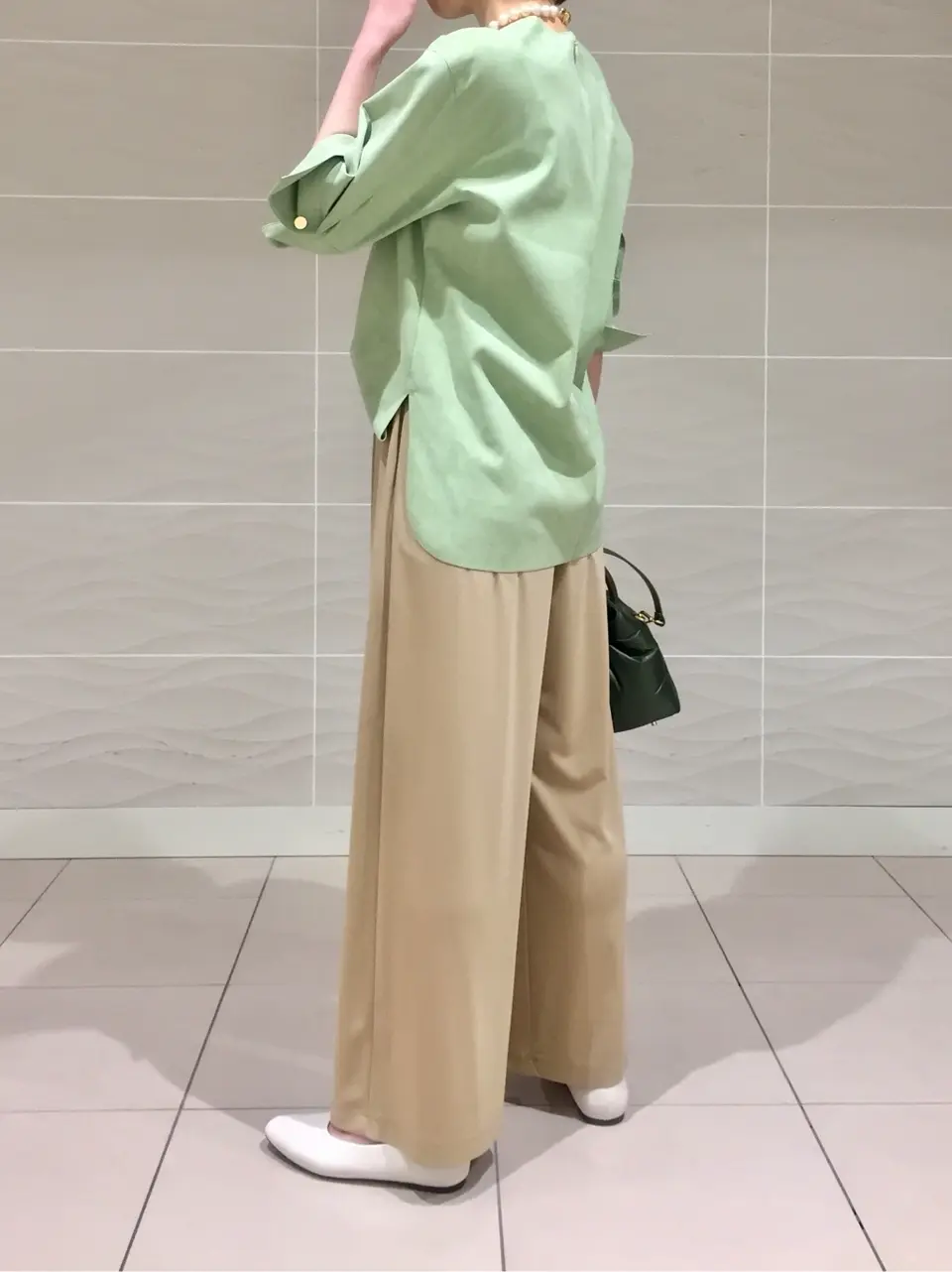 BEIGE， スタッフ コーディネート画像