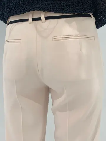 BEIGE， アライ コーディネート画像