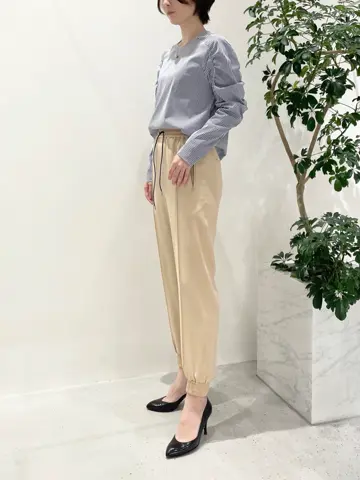 BEIGE， 小泉 コーディネート画像