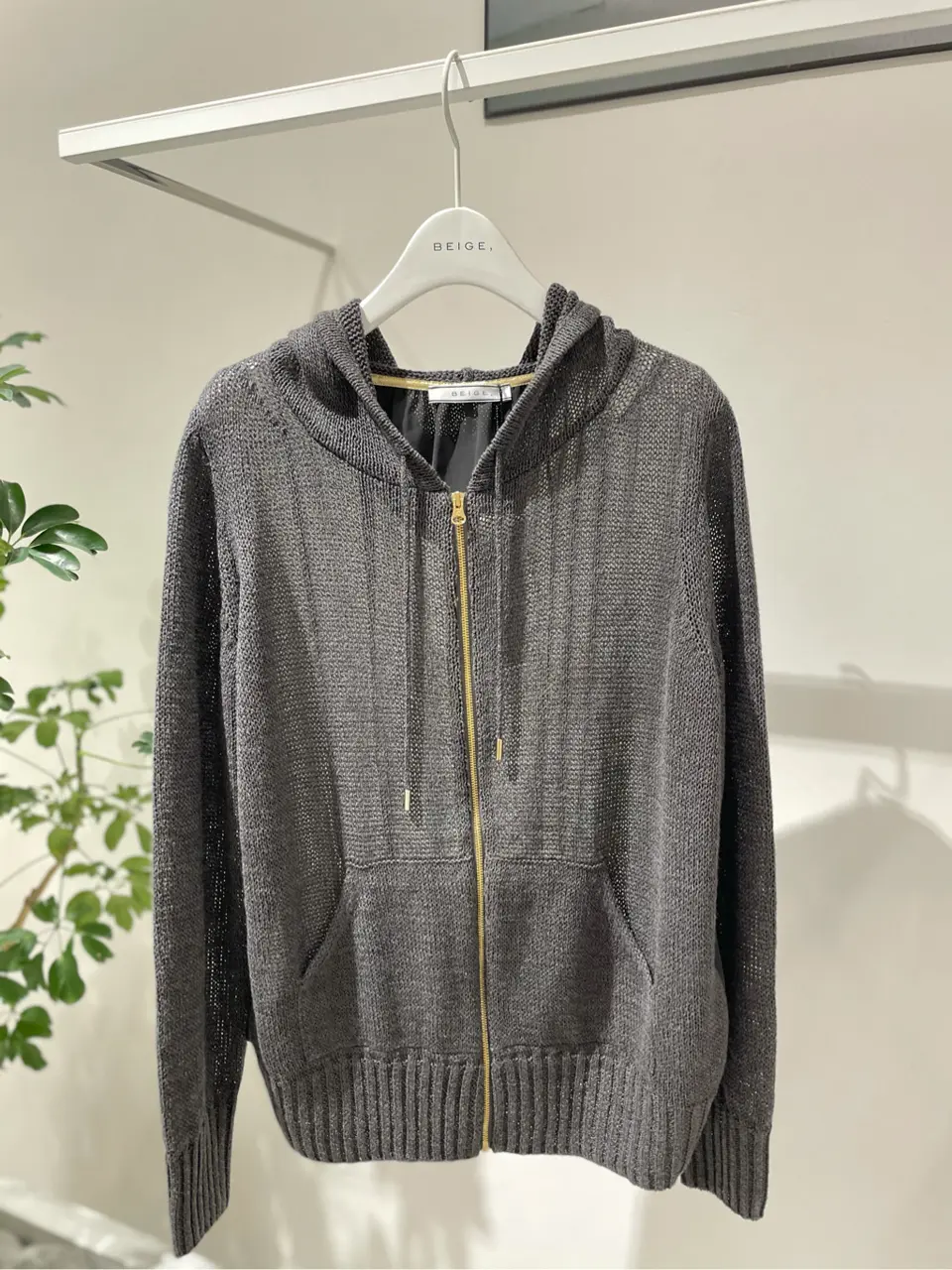 BEIGE， 小泉 コーディネート画像