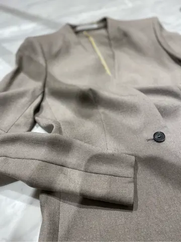 BEIGE， R.A コーディネート画像