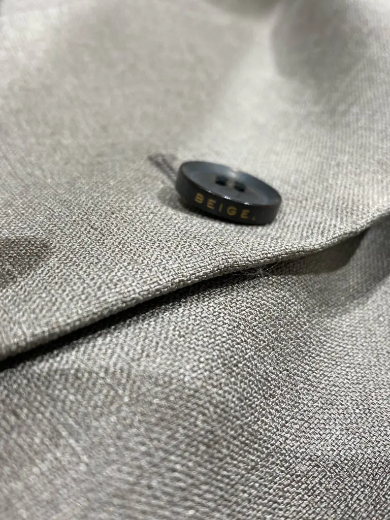 BEIGE， R.A コーディネート画像