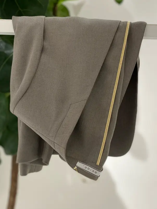 BEIGE， R.A コーディネート画像