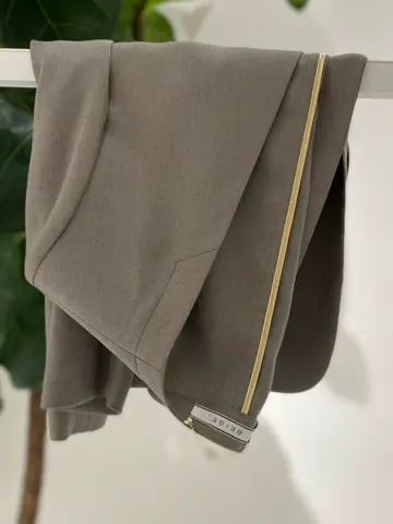 BEIGE， R.A コーディネート画像