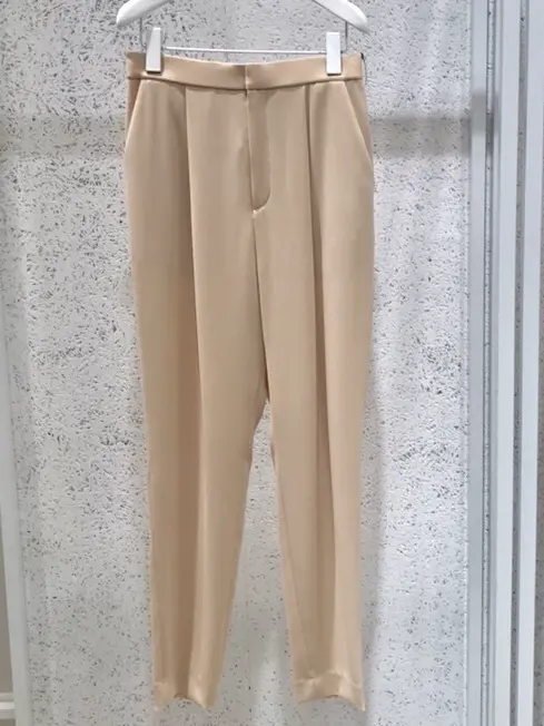 BEIGE， スタッフ コーディネート画像