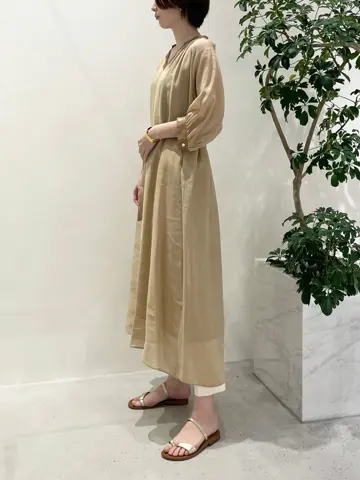 BEIGE， 小泉 コーディネート画像