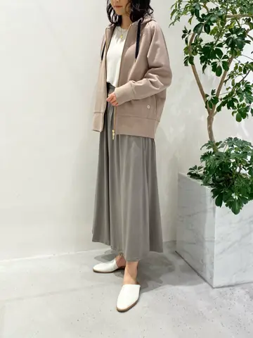 BEIGE， R.A コーディネート画像