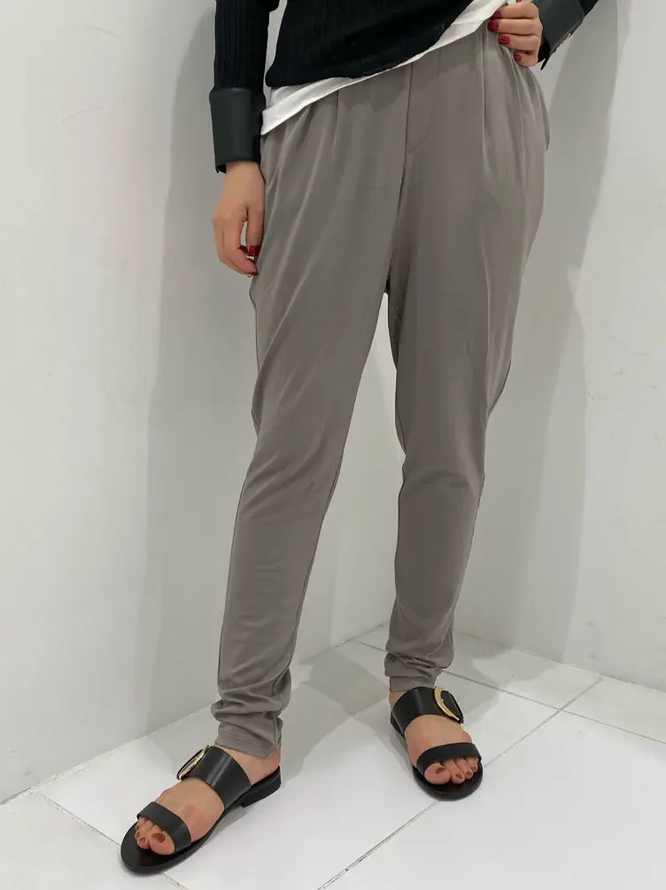 BEIGE， アライ コーディネート画像