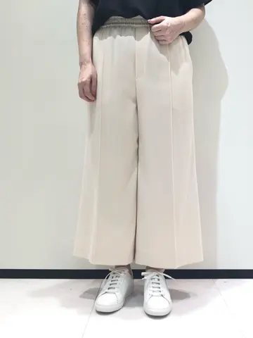 BEIGE， 藤木 コーディネート画像