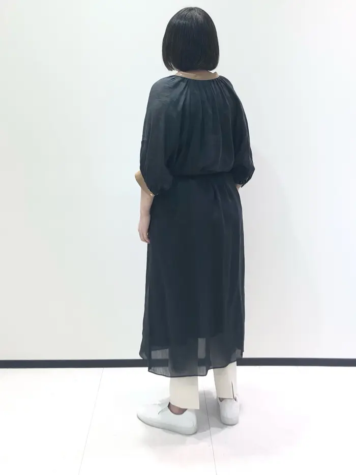 BEIGE， 藤木 コーディネート画像