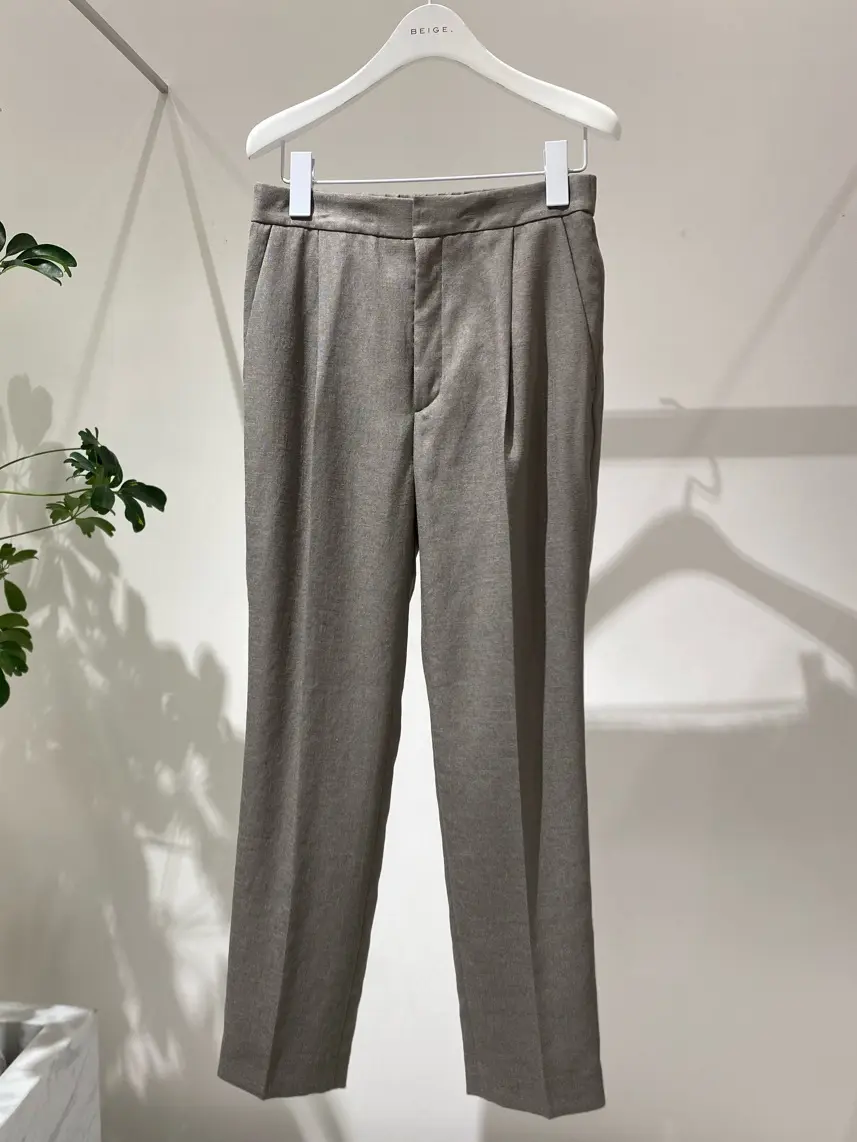 BEIGE， R.A コーディネート画像