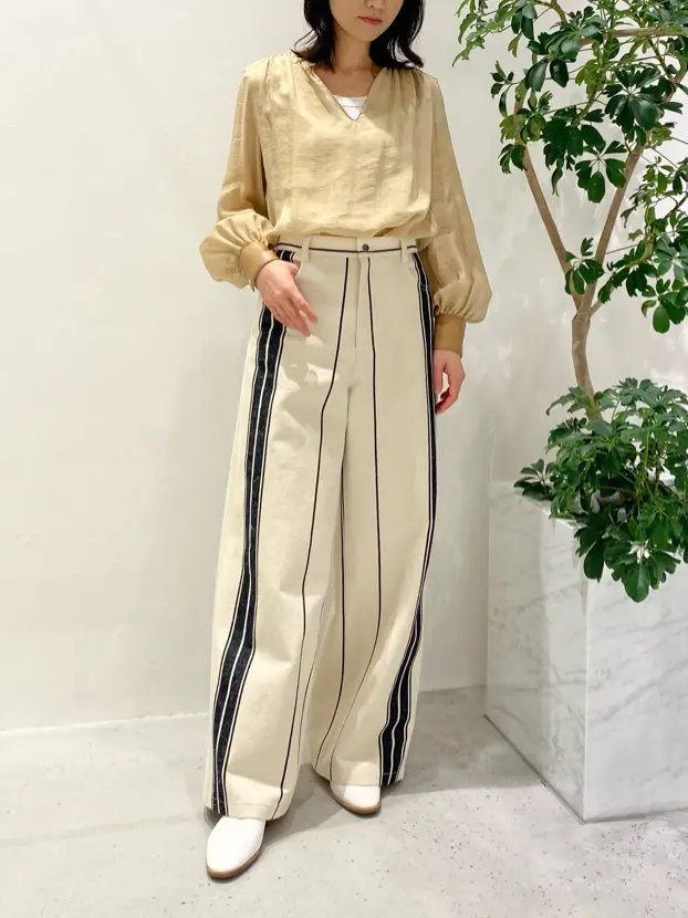 BEIGE， R.A コーディネート画像