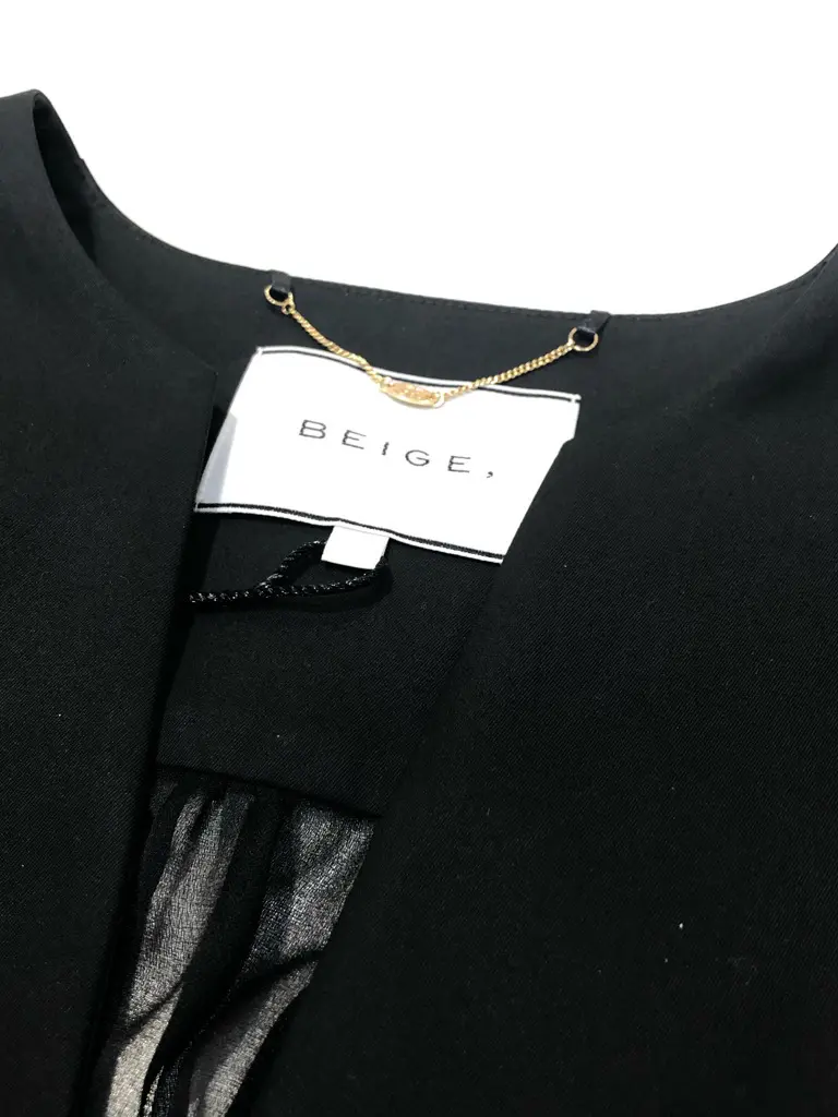 BEIGE， 藤木 コーディネート画像