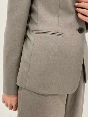 BEIGE， 田村 コーディネート画像