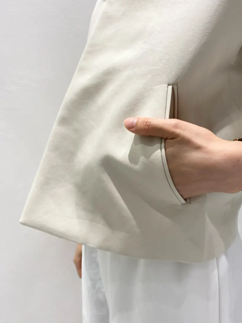 BEIGE， R.A コーディネート画像