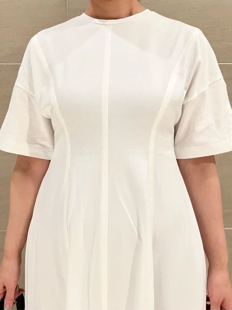 BEIGE， スタッフ コーディネート画像