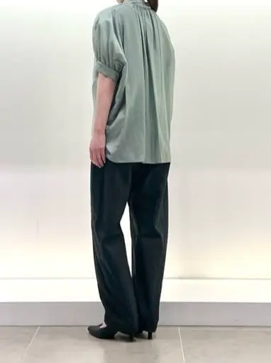 BEIGE， スタッフ コーディネート画像