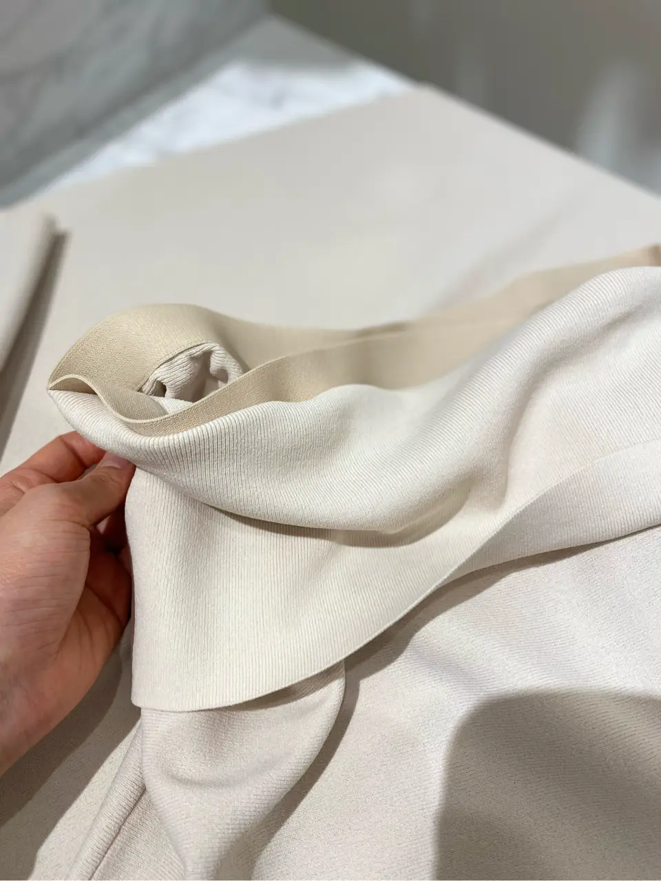 BEIGE， R.A コーディネート画像