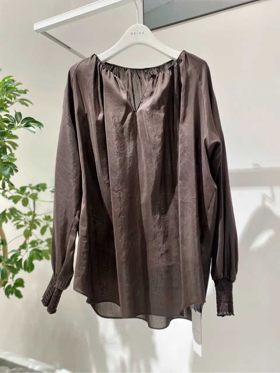 BEIGE， R.A コーディネート画像