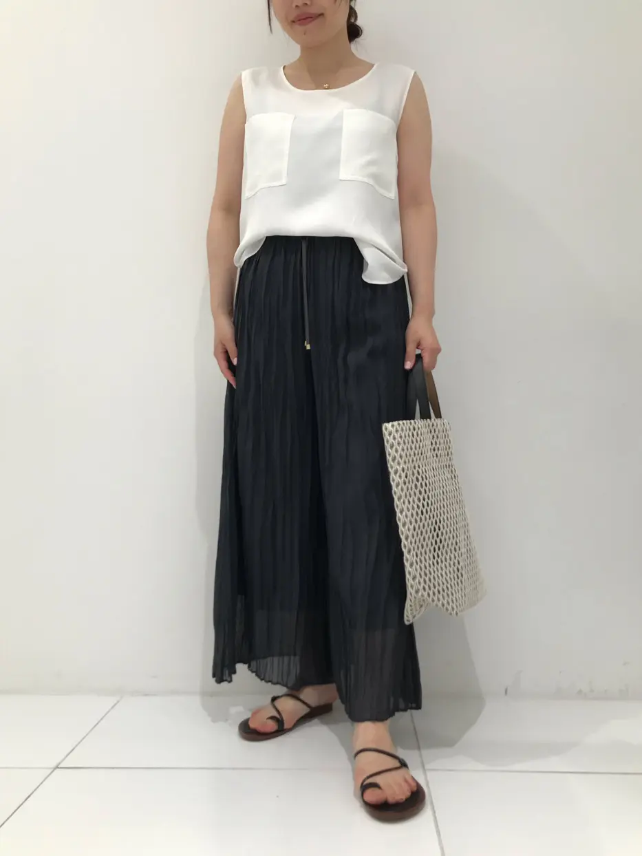  スタッフM コーディネート画像