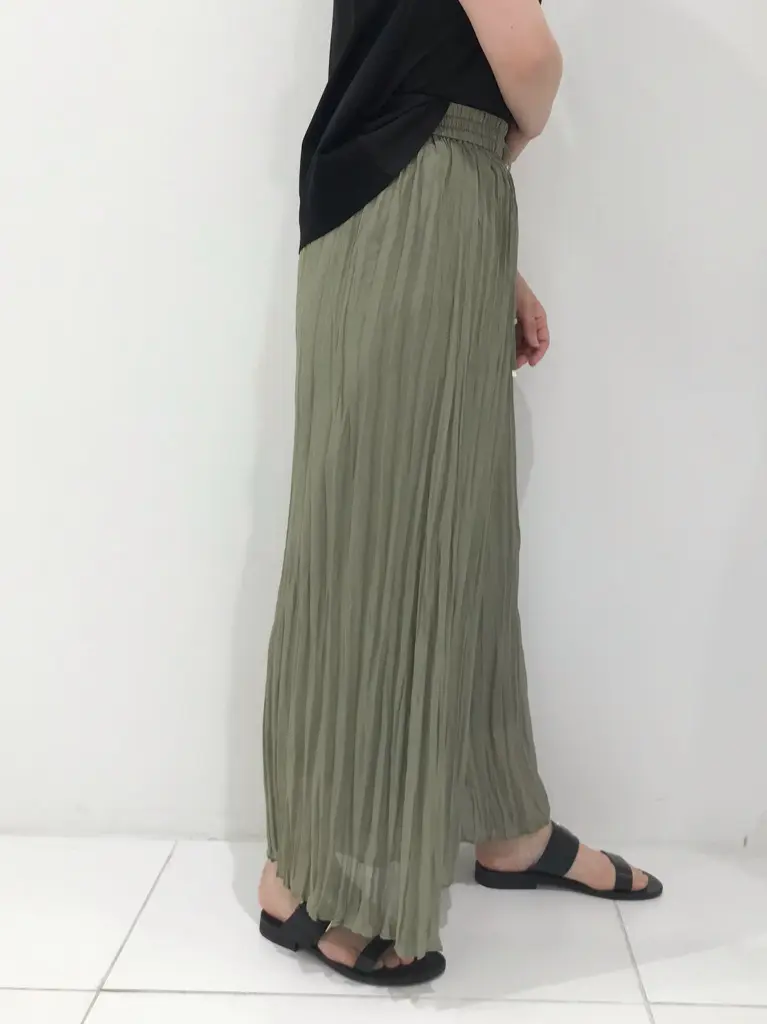 BEIGE， スタッフM コーディネート画像