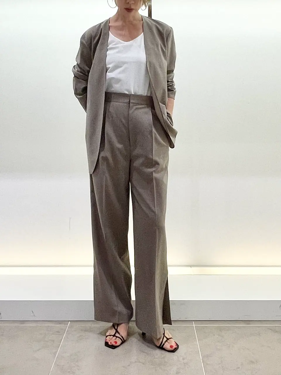 BEIGE， 柴田 コーディネート画像