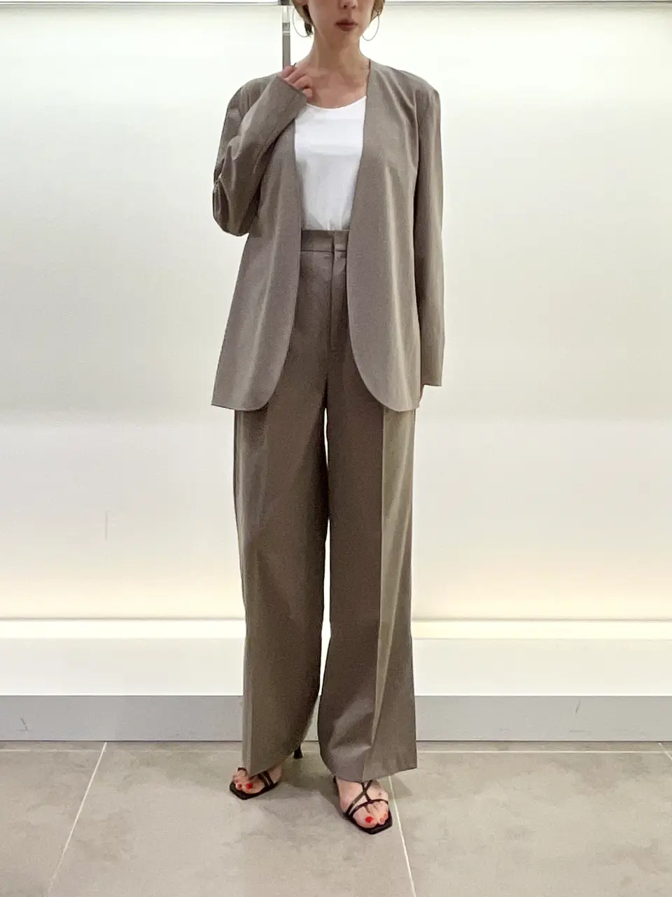 BEIGE， 柴田 コーディネート画像